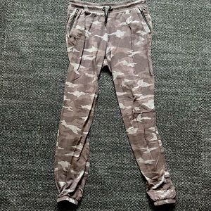 Camo lightweight joggers